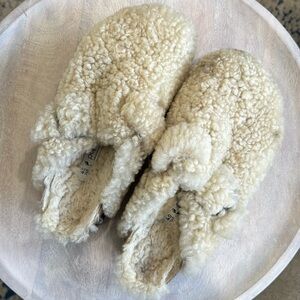 Eggshell teddy clogs